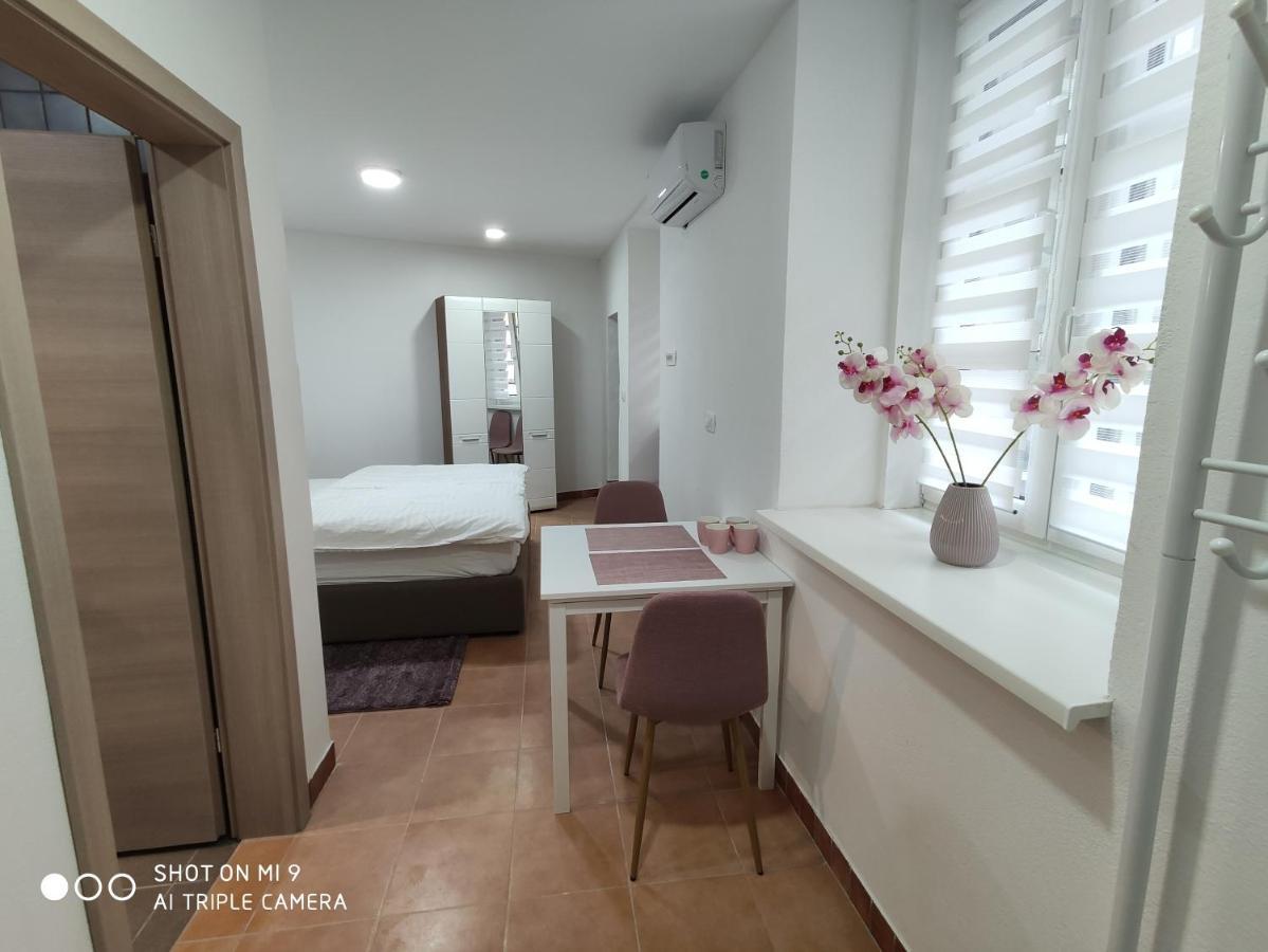 Triple Room Private Bathroom